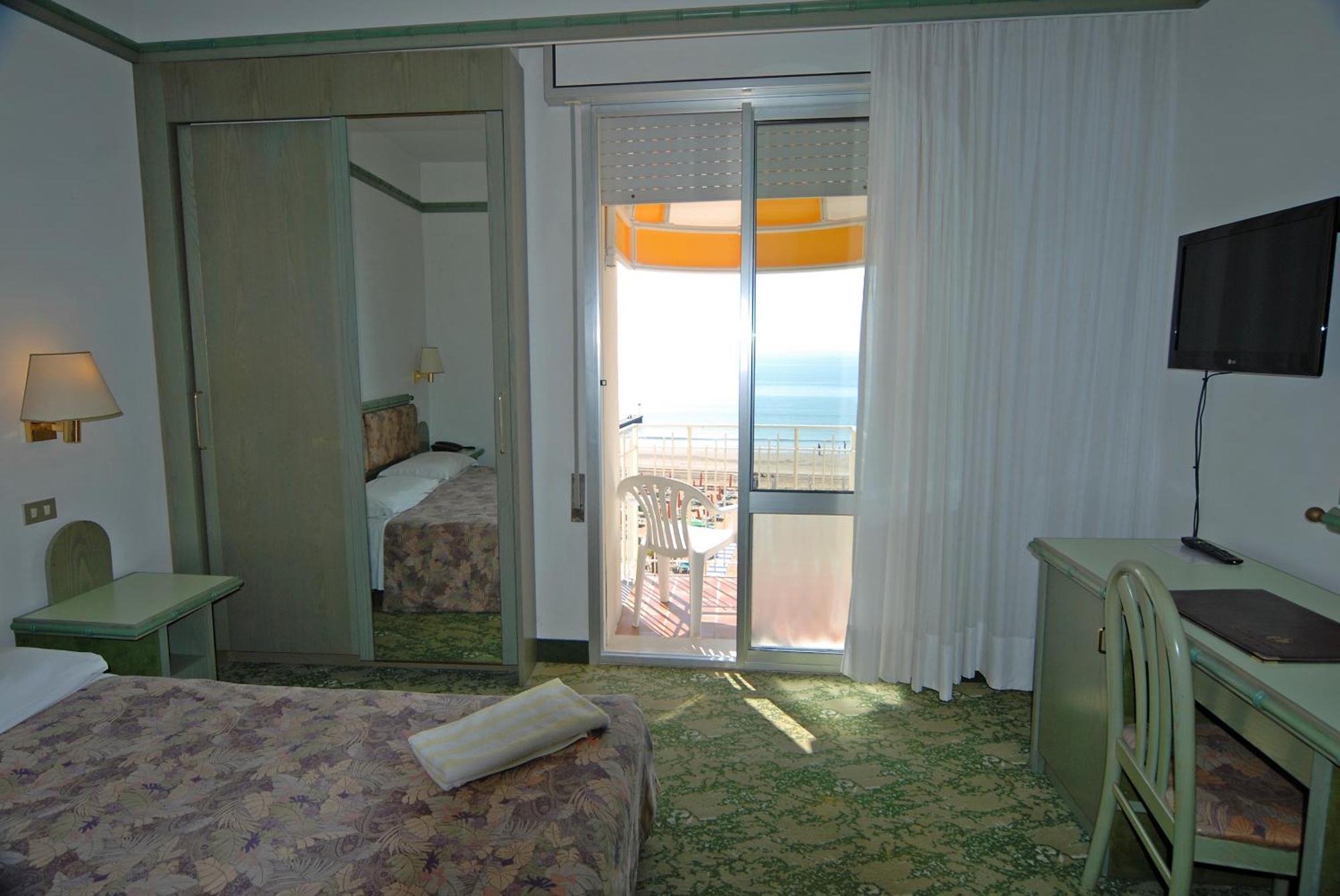 Hotel Montecarlo Lido di Jesolo Dış mekan fotoğraf